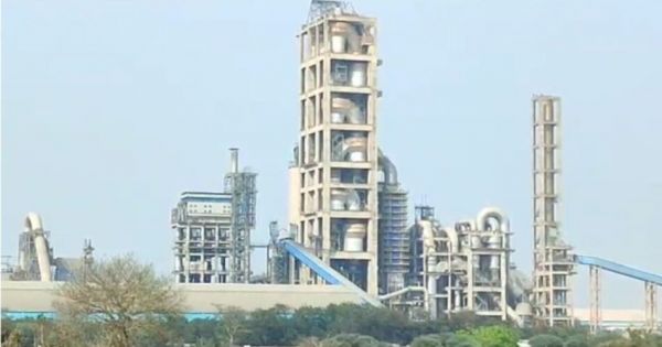 छत्तीसगढ़ में तीन सीमेंट फैक्ट्री पर गिरी गाज, लगा करोड़ो का जुर्माना...प्रशासन ने जारी किया वसूली का आदेश