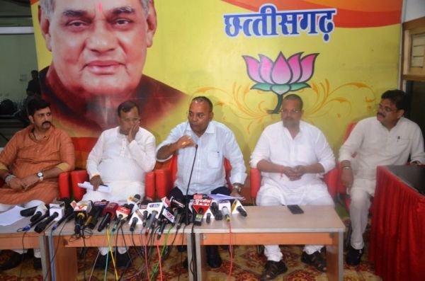 कांग्रेस सरकार ने अपना ही खजाना लूटा : भाजपा