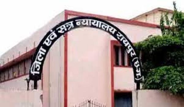 कोर्ट में कैद ने पुलिसकर्मियों को दिया चकमा, हथकड़ी सहित हुआ फरार&hellip;