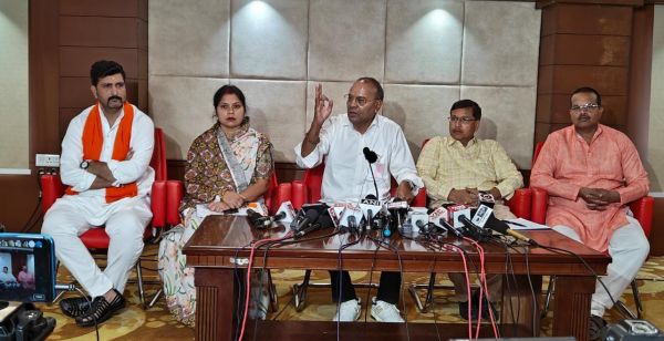 बच्चियों की मौत के लिए रेत माफिया के संरक्षक भूपेश बघेल जिम्मेदार : चंद्राकर