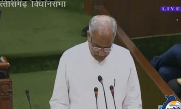 सीएम भूपेश बघेल ने सदन में पेश किया 6031 करोड़ का अनुपूरक बजट, विपक्ष की आपत्ति, सदन स्थगित