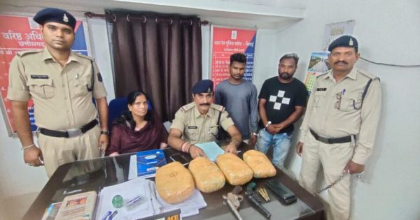 CG CRIME NEWS : गांजे की तस्करी करते दो आरोपी गिरफ्तार, 50 हजार रूपये, देसी कट्टा समेत 3 जिंदा कारतूस बरामद