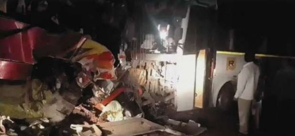 ACCIDENT BREAKING: बुलढाणा में दर्दनाक सड़क हादसा, 2 लग्जरी बसों में आमने-सामने टक्कर, 6 की मौत, 25 यात्री घायल