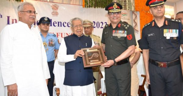 स्वतंत्रता दिवस पर राजभवन में आयोजित हुआ &lsquo;स्वागत समारोह&rsquo;, प्रदेश के विभिन्न क्षेत्रों की हस्तियां हुई शामिल