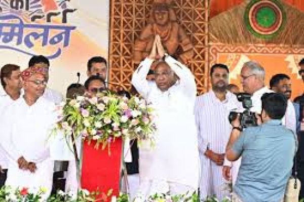 रमन के क्षेत्र में गरजे खड़गे कहा: मेरी सरकार आएगी फिर से&hellip; मैं उत्सव मनाउंगा- Live