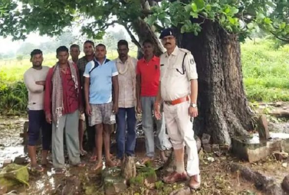 CG NEWS : आकाशीय बिजली गिरने से बैगा की मौत, 5 लोग झुलसे