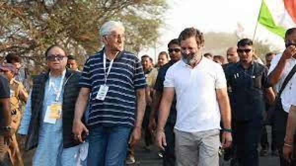 13 कांग्रेस नेताओं के खिलाफ परिवाद दायर