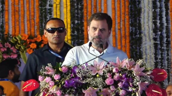 बीजेपी रिमोट दबाती है तो पब्लिक सेक्टर हो जाता है प्राइवेटः राहुल गांधी