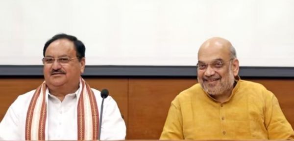 BIG BREAKING : अमित शाह के साथ जेपी नड्डा भी पहुंचे रायपुर : भाजपा मुख्यालय में चल रही है बैठक