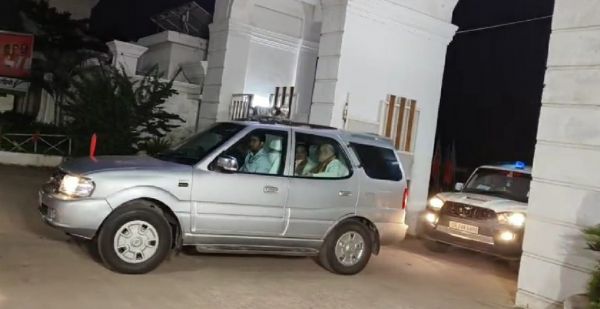 BREAKING : भाजपा की बैठक खत्म : एयरपोर्ट की ओर रवाना हुए अमित शाह