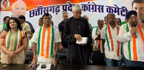 जेसीसीजे के तीन बड़े नेताओं ने थामा कांग्रेस का दामन, सैकड़ों समर्थक भी हुए शामिल