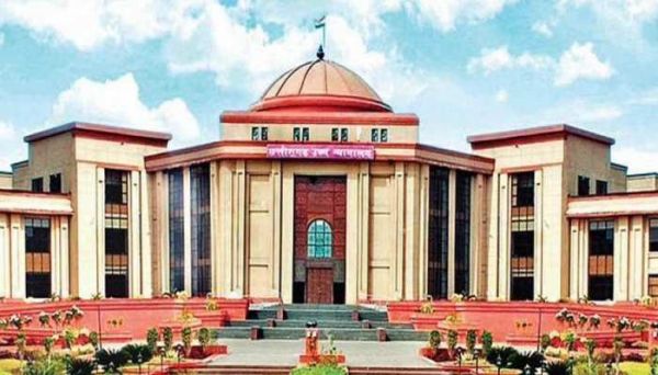 पीएससी मामले में High Court ने राज्य शासन और PSC को थमाया नोटिस, 4 हफ्ते में मांगा जवाब