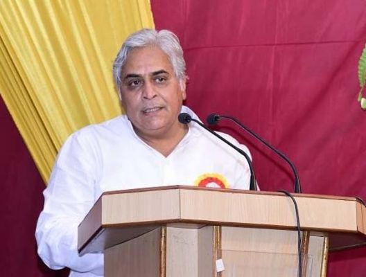 विधायक अरूण वोरा को आचार संहिता के उल्लंघन पर जिला निर्वाचन अधिकारी ने थमाया नोटिस