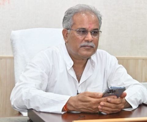 सीएम बघेल इस जिले के लिए हुए रवाना, दशहरा उत्सव के कार्यक्रमों में होंगे शामिल