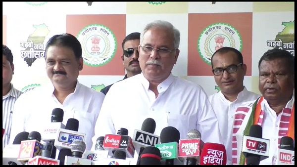 बीजेपी में पर भरोसा, तीन परोसा की नीति : सीएम भूपेश