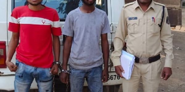 दोपहिया वाहन चोरी की घटना को अंजाम देने वाले 2 आरोपी गिरफ्तार, ऐसे दिया वारदात को अंजाम&hellip;