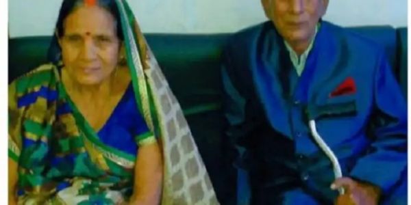 72 साल के जीवन साथी, एक ही चिता पर विदा, पति की मौत का सदमा सह नहीं पाई पत्नी