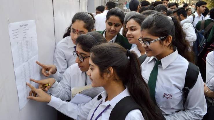 BREAKING CBSE 12 वीं का रिजल्ट हुआ जारी : 92.71 % छात्र हुए पास ; 10 वीं का रिजल्ट भी आज ही आएगा ऐसे करे अपना रिजल्ट चेक