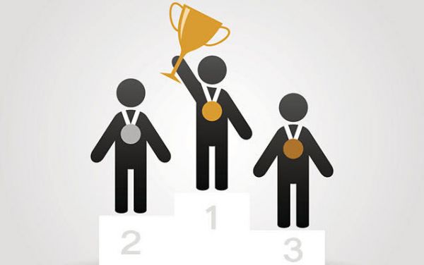 10 वी 12 वी में टॉप करने वाले छात्रों को इस बार लैपटॉप नही बल्कि मिलेगी इतनी राशि....