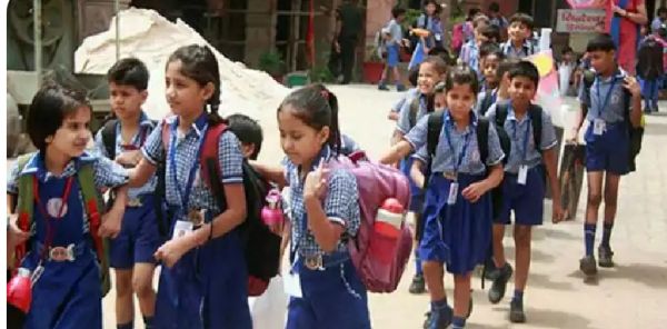 रायपुर स्कूल के समय मे हुआ बदलाव बढ़ती गर्मी को देखते हुए लिया गाया फैसला देखे आदेश की कॉपी....