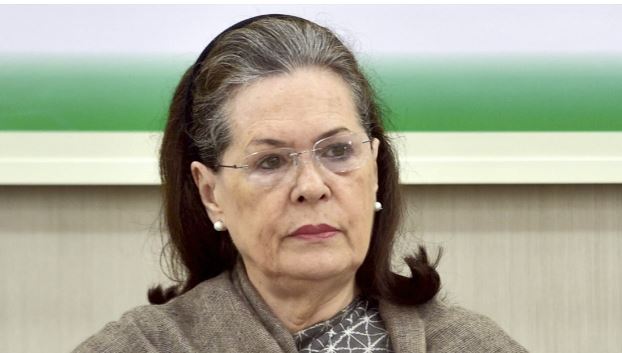 सोनिया गांधी की बिगड़ी तबीयत, अस्पताल में भर्ती