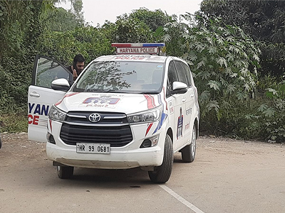 ये तो गजब हो गया...जब पुलिस की ही डायल 112 ले उड़े चोर, फिर जो हुआ&hellip;