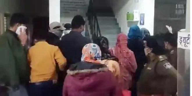 स्पा सेंटर की आड़ में Sex Racket, इस हालत में 4 लड़की सहित 12 गिरफ्तार&hellip;