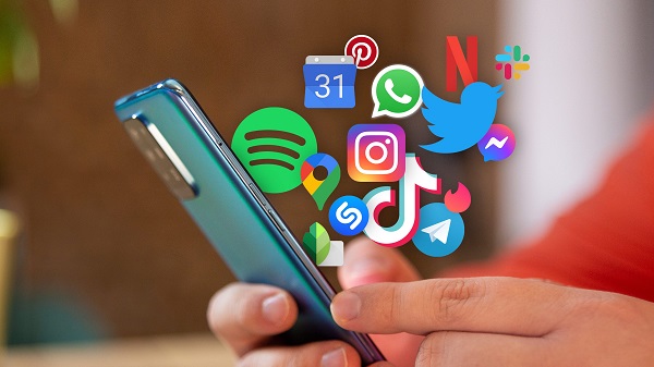 यूजर्स सावधान! मोबाइल से तुरंत डिलीट करें ये खतरनाक ऐप्स