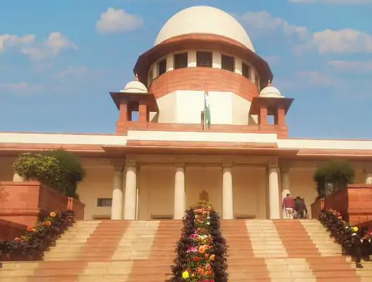 सुप्रीम कोर्ट में आज 10 वीं -12 वीं की परीक्षा पर सुनवाई : याचिका में ऑफलाइन परीक्षा की मांग ; CBSE , ICSE समेत सभी राज्यों के बोर्ड एग्जाम पर होगा फैसला