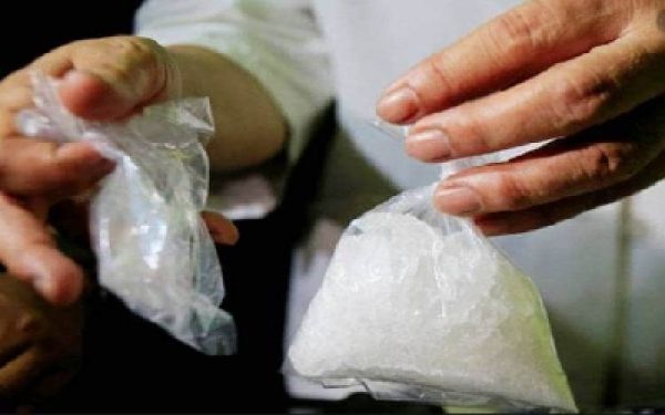 BREAKING : कस्टम विभाग ने पकड़ी 13 करोड़ की कोकीन, एक गलती से आरोपी चढ़ा पुलिस के हत्थे