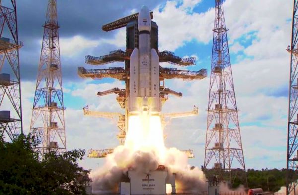 चंद्रयान-3 की सक्सेसफुल लॉन्चिंग...आसमान को चीरते हुए चांद की ओर बढ़ा चंद्रयान...जानिए चंद्रयान-3 से हमें और दुनिया को क्या मिलेगा?