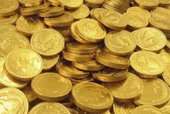 खुदाई में परिवार को मिले 240 सोने के सिक्के, 4 पुलिसवालों ने मारपीट कर हड़पे, अब हुआ एक्शन