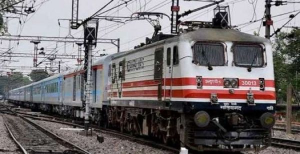 पैसेंजर ट्रेन में RPF जवान ने की फायरिंग, एक ASI समेत चार यात्रियों की मौत