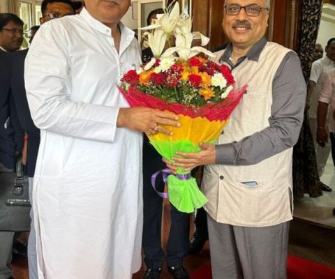  सीएम बघेल ने छत्तीसगढ़ उच्च न्यायालय के मुख्य न्यायाधीश रमेश सिन्हा से की सौजन्य मुलाकात