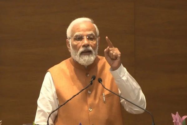 PM Modi: मध्य प्रदेश में आज 100 करोड़ के रविदास मंदिर का शिलान्यास करेंगे PM मोदी, चुनावी साल में दलितों को साधने की कोशिश