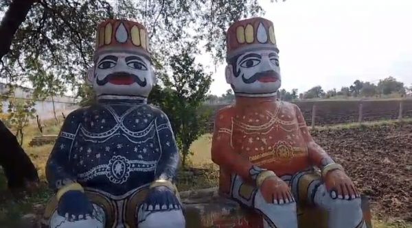 दशहरे पर इस गांव में होती है रावण की पूजा, दूर दूर से मन्नत मांगने आते है लोग 