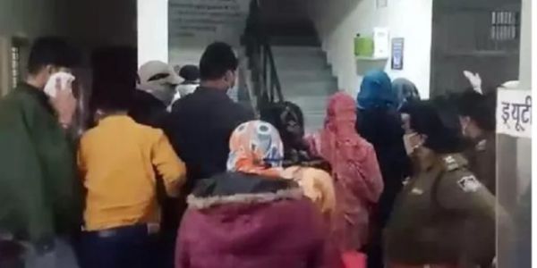 स्पा सेंटर की आड़ में Sex Racket, इस हालत में 4 लड़की सहित 12 गिरफ्तार&hellip;