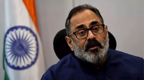 मुख्यमंत्री और राहुल गांधी ने केंद्रीय मंत्री के खिलाफ दर्ज कराई FIR, जानें क्या है मामला