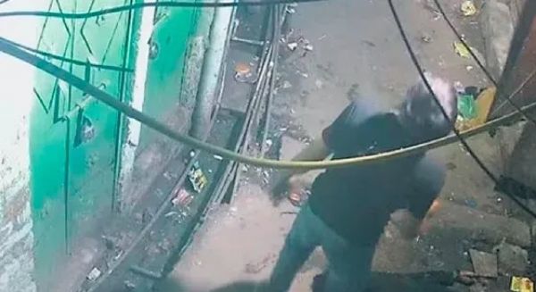 350 रुपए के लिए युवक को 60 बार चाकू से गोदकर मारा, फिर लाश पर नाचा