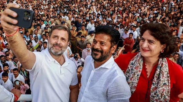 रेवंत रेड्डी ने ली तेलंगाना के सीएम पद की शपथ, भट्टी विक्रमार्क बने डिप्टी सीएम