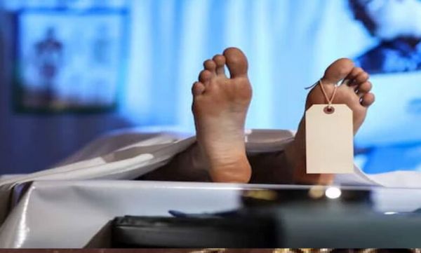 दिल दहला देने वाली घटना: डॉक्टर ने पत्नी, बच्चों को नशे की दवा खिलाकर हथौड़े से सिर कुचला&hellip;फिर खुद कर ली आत्महत्या