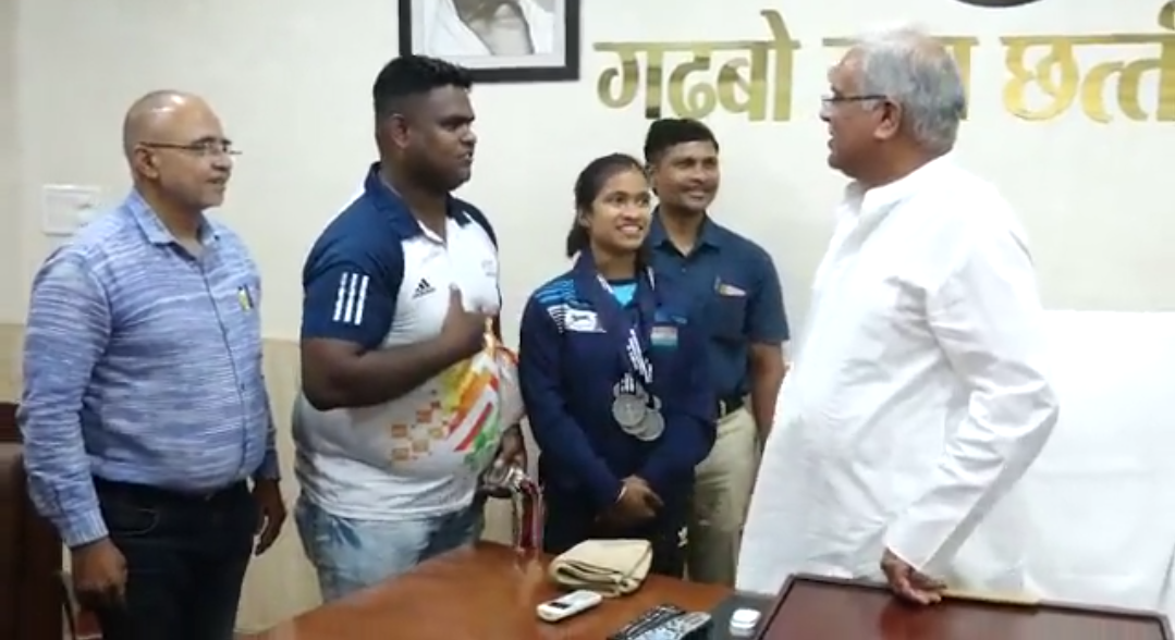 छत्तीसगढ़ की बेटी ज्ञानेश्वरी यादव ने जूनियर वर्ल्ड वेटलिफ्टिंग चैंपियनशिप में जीते तीन रजत पदक मुख्यमंत्री ने दी बधाई  और 5 लाख रुपये की सहायता राशि और इस पद में नौकरी देने की घोषणा की 